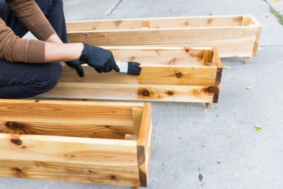 how to build a cedar planter box