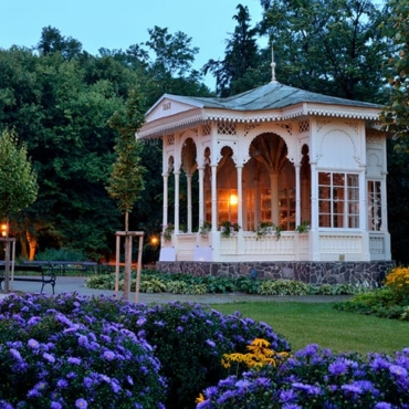 what gazebo size do i need